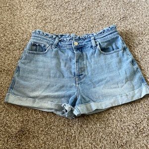 Hollister Ultra High Rise Mom Shorts